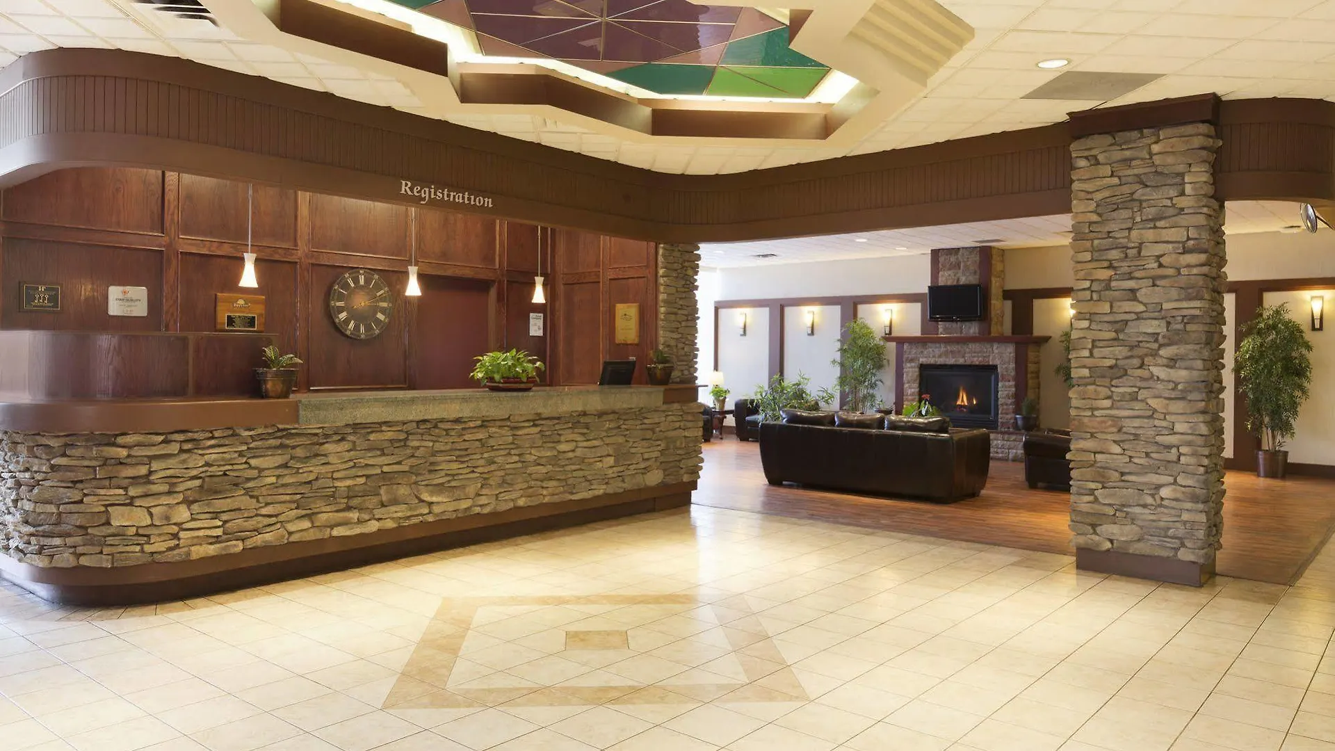 Days Inn By Wyndham Calgary South 3*,